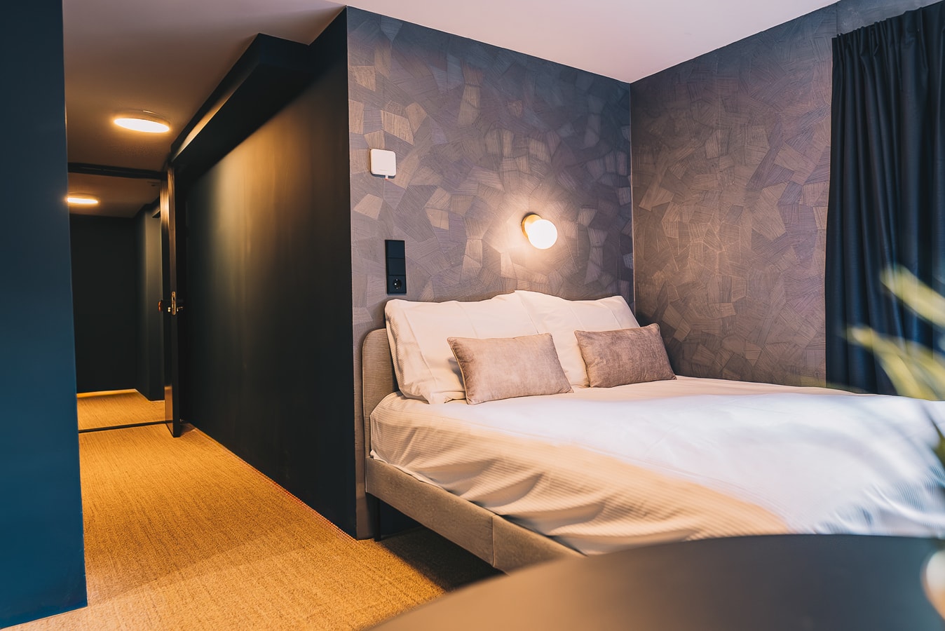 2 persoon room with patio at LVM STAYS gallery image 10