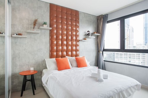 1BR iCity NEAR SOGO & JAKEL