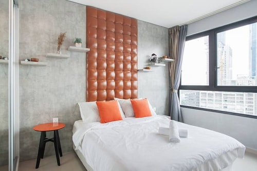 1BR iCity NEAR Mall | Parking | Wifi | Netflix