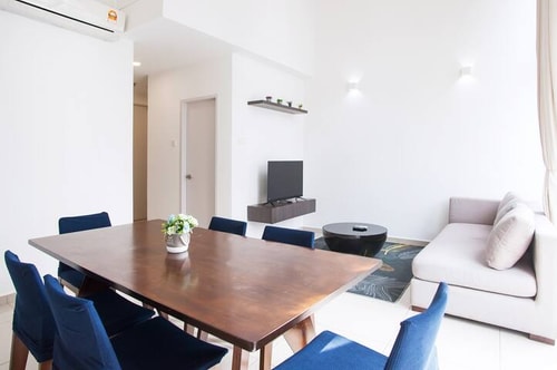iCity Shah Alam Penthouse 5-Pax Wifi | Free Parkng