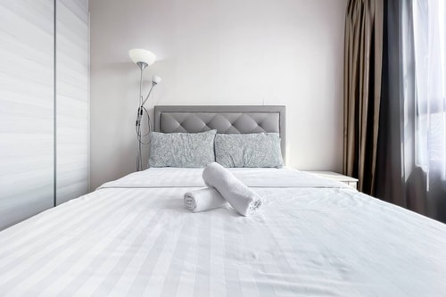 2Bedroom NEAR SOGO & JAKEL Free WIFI & Netflix