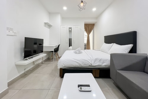 Lux Apt Near Subang Airport(SZB)