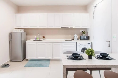 1 Bedrm Apt iCity Wifi | Parking