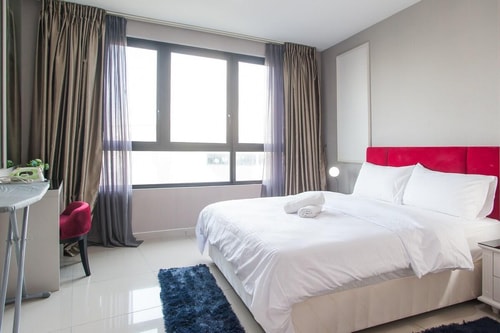 1 Bedrm Apt iCity Wifi | Parking