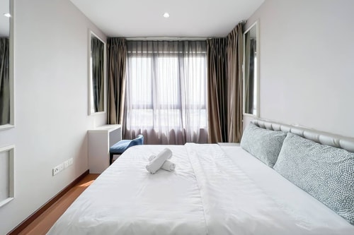 2Bedroom NEAR SOGO & JAKEL Free Wifi & Netflix