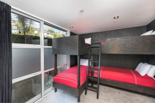 Brilliant Central Location, Queenstown, New Zealand - Luxe Stay