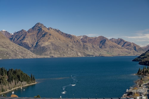 Luxury Villa with Panoramic Lake & Mountain Views 34 Luxe Stay