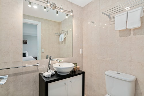 6-bedroom Penthouse Apartment - The Beacon 29 Luxe Stay