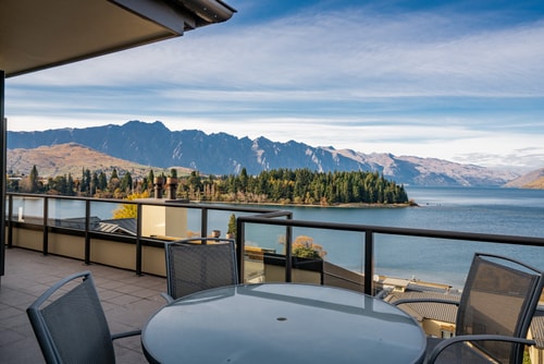 6-bedroom Penthouse Apartment - The Beacon 33 Luxe Stay