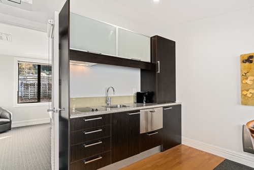 6-bedroom Penthouse Apartment - The Beacon 17 Luxe Stay