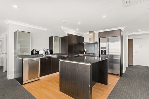 3-bedroom Penthouse Apartment - The Beacon 1002 12 Luxe Stay