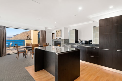 3-bedroom Penthouse Apartment - The Beacon 1002 13 Luxe Stay