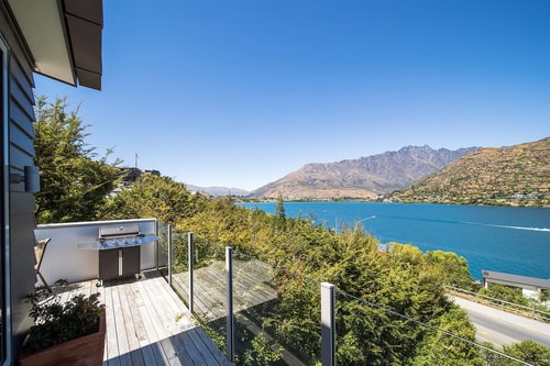 Lake View Greenstone Luxe Apartment 0 Luxe Stay