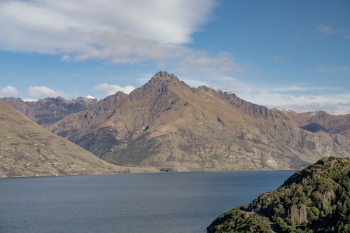 Contemporary 7 Bedroom House with Stunning View 52 Luxe Stay