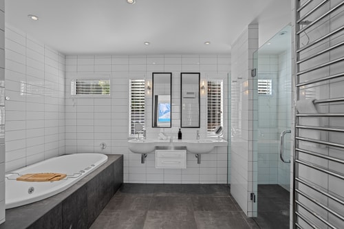 Luxury Villa with Panoramic Lake & Mountain Views 24 Luxe Stay