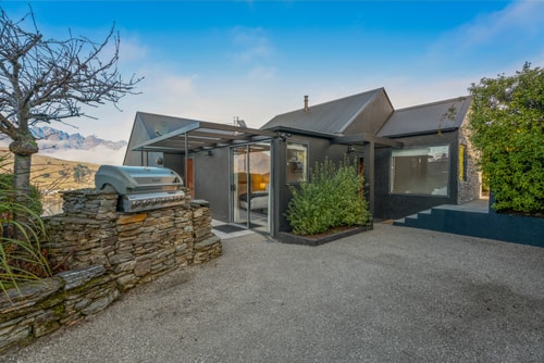 QT Sunrise 18 Luxe Stay