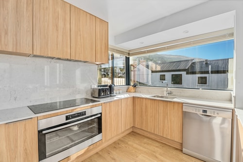 QT Sunrise 26 Luxe Stay