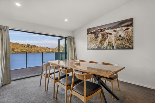 Lakefront Living at Remarkables Retreat 16 5 Luxe Stay