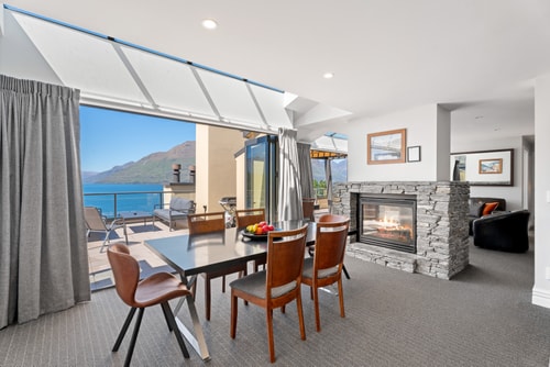 6-bedroom Penthouse Apartment - The Beacon 6 Luxe Stay