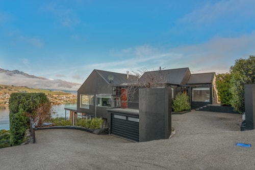 QT Sunrise 19 Luxe Stay