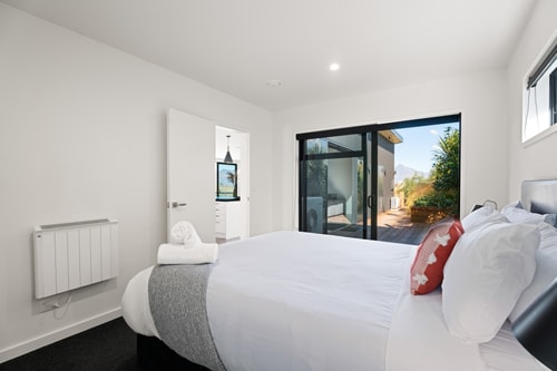 Style & Tranquillity - Eight Bedrooms, Two Houses 23 Luxe Stay