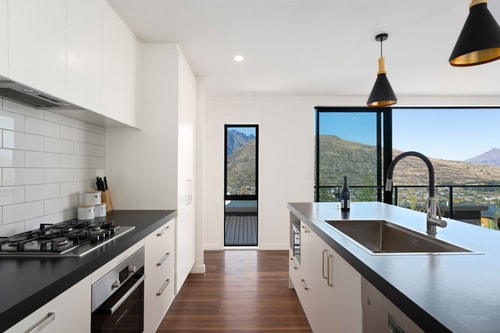 Style & Tranquillity - Eight Bedrooms, Two Houses 5 Luxe Stay