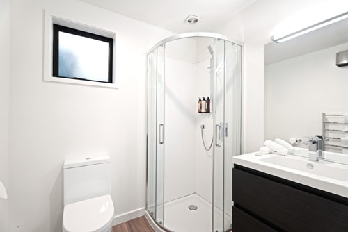 Style & Tranquillity - Eight Bedrooms, Two Houses 46 Luxe Stay