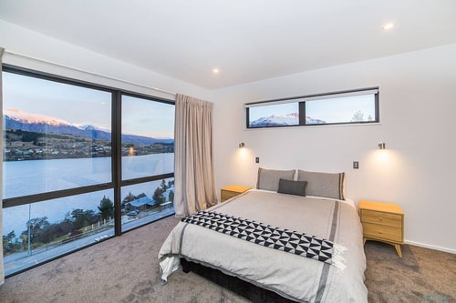 Luxury Retreat at 5 on The Hill Queenstown 13 Luxe Stay