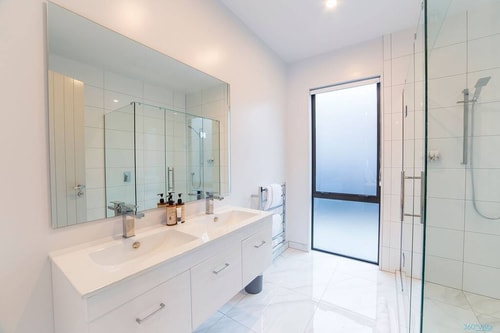 Luxury Retreat at 5 on The Hill Queenstown 15 Luxe Stay