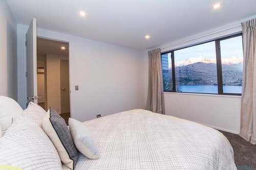 Luxury Retreat at 5 on The Hill Queenstown 22 Luxe Stay
