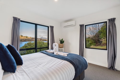 Scenic Lakefront Apartment 11 Luxe Stay