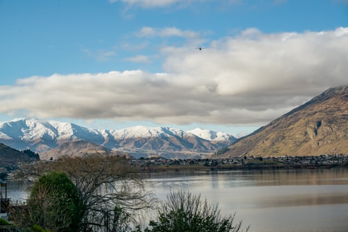 Scenic Lakefront Apartment 20 Luxe Stay