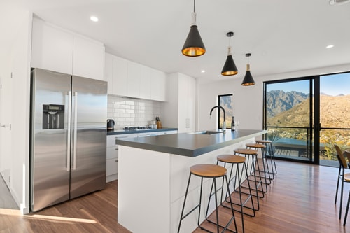 Style & Tranquillity - Eight Bedrooms, Two Houses 4 Luxe Stay