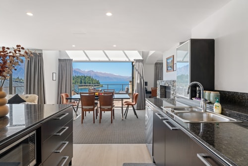 6-bedroom Penthouse Apartment - The Beacon 5 Luxe Stay