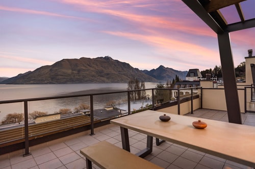 3-bedroom Penthouse Apartment - The Beacon 1002 33 Luxe Stay