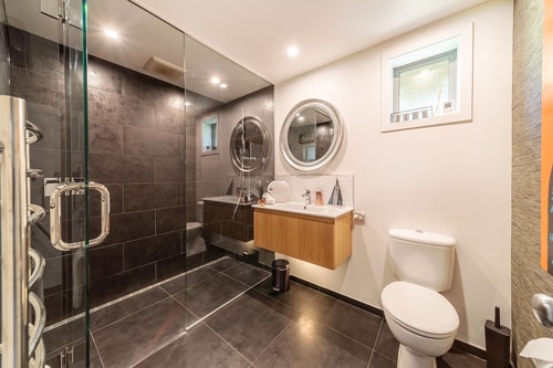 Lake View Greenstone Luxe Apartment 8 Luxe Stay