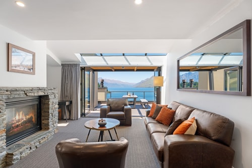 3-bedroom Penthouse Apartment - The Beacon 1002 26 Luxe Stay