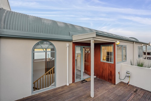 Lakefront Living at Remarkables Retreat 16 10 Luxe Stay