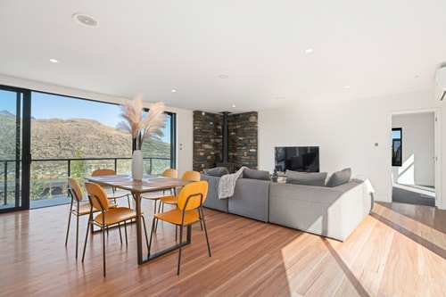 Style & Tranquillity - Eight Bedrooms, Two Houses 3 Luxe Stay