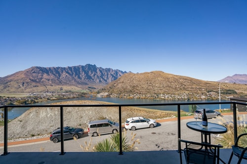 Style & Tranquillity - Eight Bedrooms, Two Houses 41 Luxe Stay