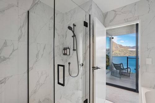 Contemporary 7 Bedroom House with Stunning View 28 Luxe Stay