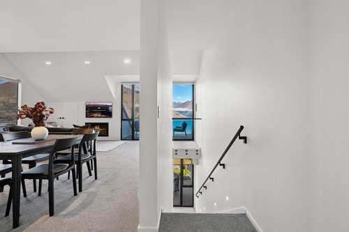 Contemporary 7 Bedroom House with Stunning View 34 Luxe Stay