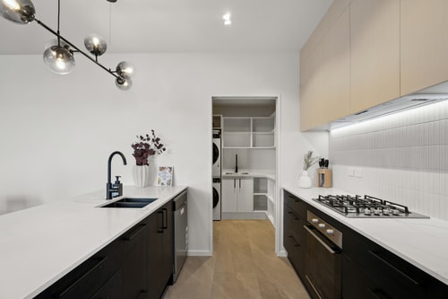 Contemporary 7 Bedroom House with Stunning View 19 Luxe Stay