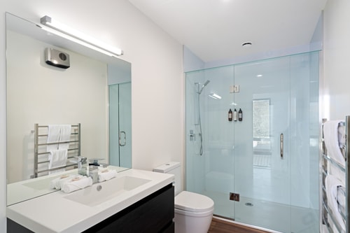 Style & Tranquillity - Eight Bedrooms, Two Houses 13 Luxe Stay