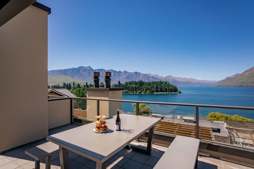 3-bedroom Penthouse Apartment - The Beacon 1002 6 Luxe Stay