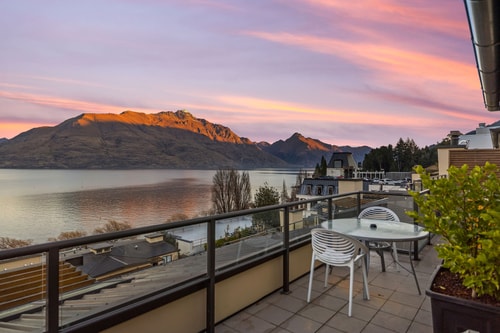 6-bedroom Penthouse Apartment - The Beacon 36 Luxe Stay
