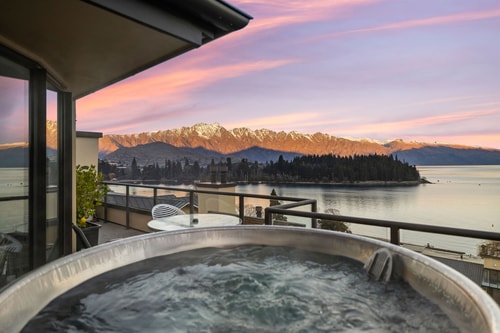 6-bedroom Penthouse Apartment - The Beacon 37 Luxe Stay
