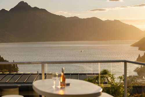 Luxury Villa with Panoramic Lake & Mountain Views 4 Luxe Stay