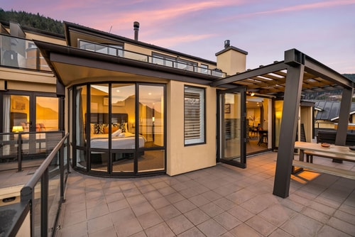 3-bedroom Penthouse Apartment - The Beacon 1002 3 Luxe Stay