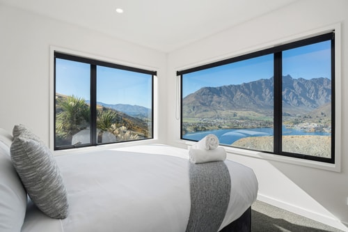 Style & Tranquillity - Eight Bedrooms, Two Houses 26 Luxe Stay